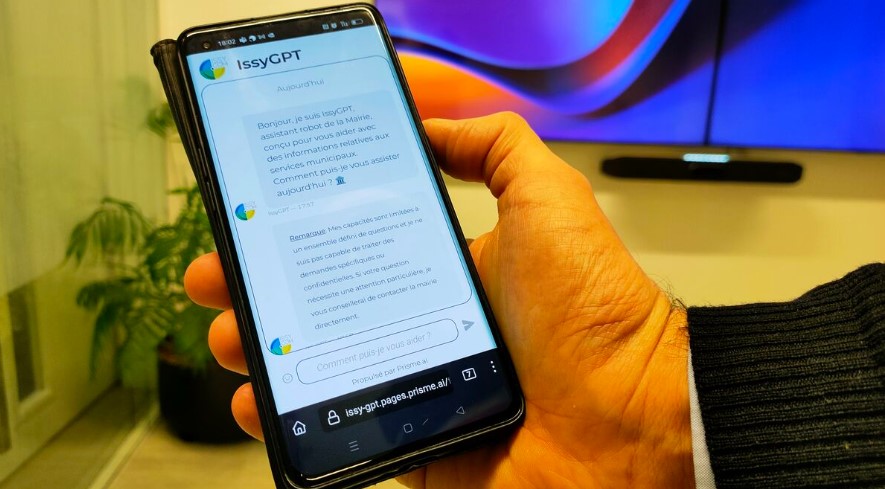 Vue de IssyGPT sur un smartphone